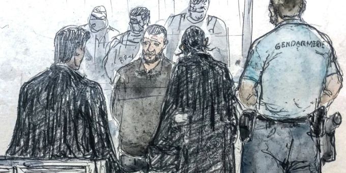 Salah Abdeslam (Mitte) verzichtet auf Voranhörung in Brüssel brüssel