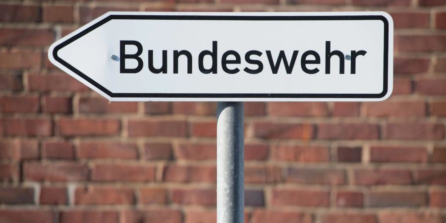 Derzeit wird gegen mehrere Personen bei der Bundeswehr wegen Einbrüchen und möglicher Waffendiebstähle ermittelt.