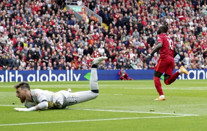 Sadio Mane trifft für Liverpool gegen Wolverhampton. Premier League