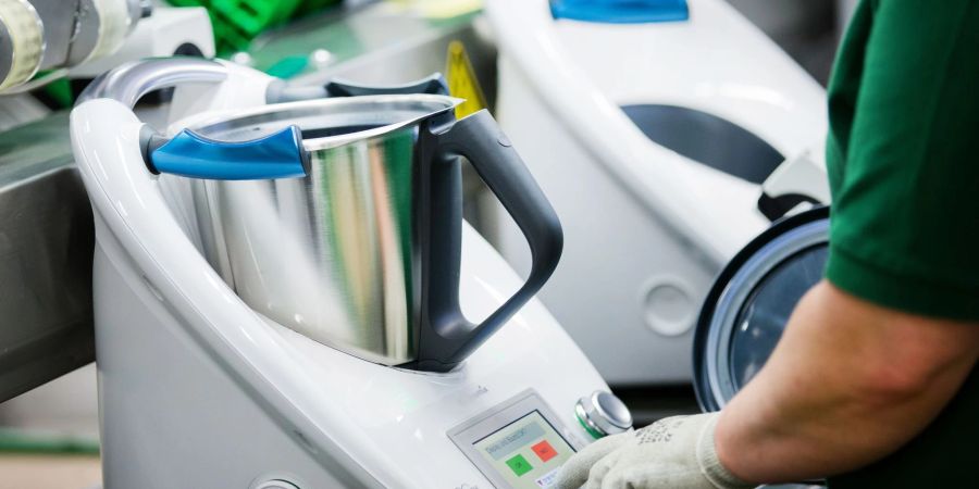 Ein Thermomix TM5 in der Produktion von Vorwerk.