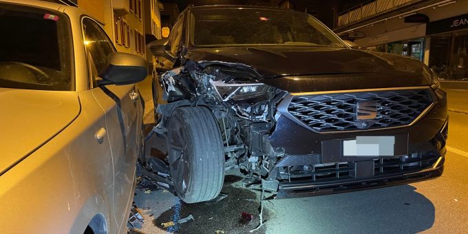 Der Autofahrer wurde nicht verletzt. Der Autofahrer wurde nicht verletzt.