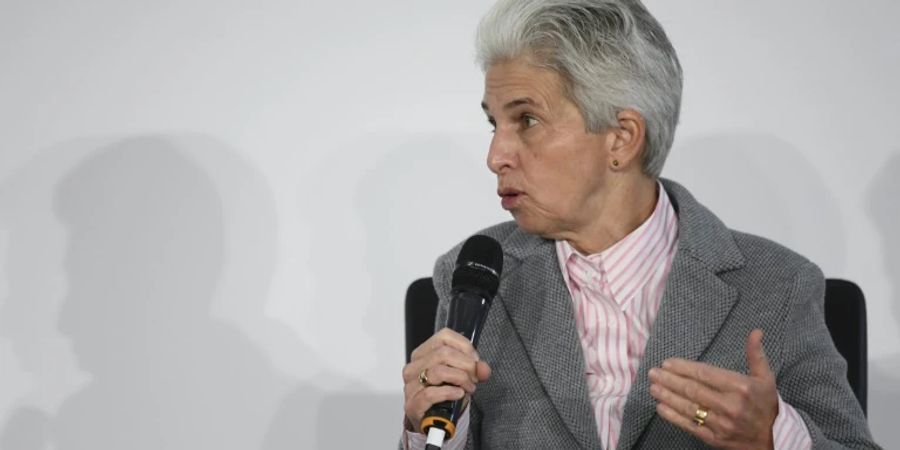 Strack-Zimmermann bei einer Diskussion Mitte März