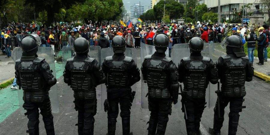 Polizisten in Quito