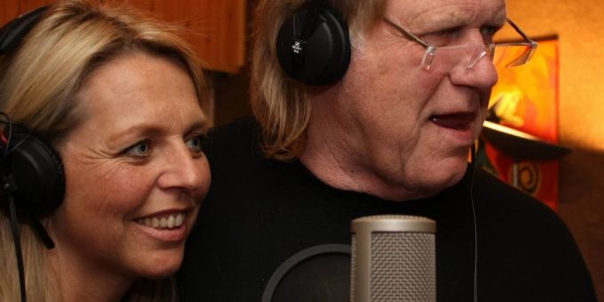 Yvonne mit ihrem Vater Gunter Gabriel im Tonstudio. Yvonne mit ihrem Vater Gunter Gabriel im Tonstudio.