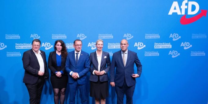 Am AfD Parteitag zerstritten sich Mitglieder öffentlich. AfD Parteitag