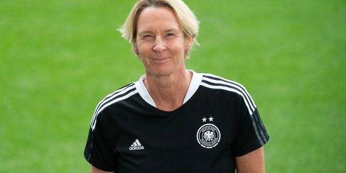 Abschlusstraining vor dem Viertelfinale gegen Österreich mit Bundestrainerin Martina Voss-Tecklenburg. Abschlusstraining vor dem Viertelfinale gegen Österreich mit Bundestrainerin Martina Voss-Tecklenburg.