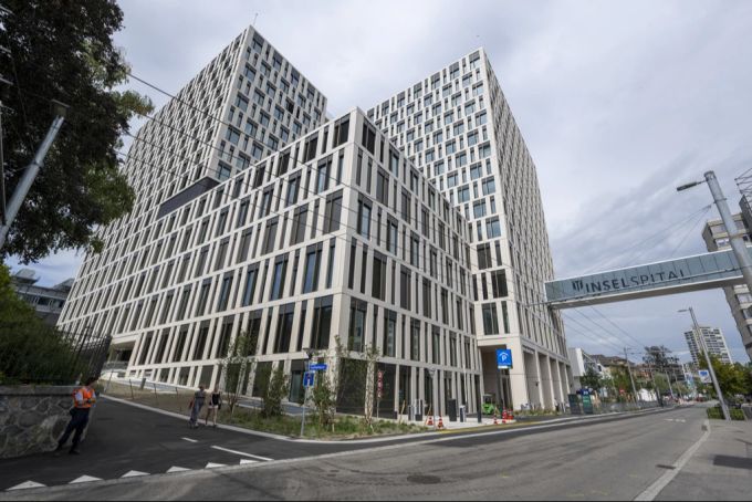Viele Freiburgerinnen und Freiburger werden im Berner Inselspital behandelt. Inselspital Freiburg Fribourg H24
