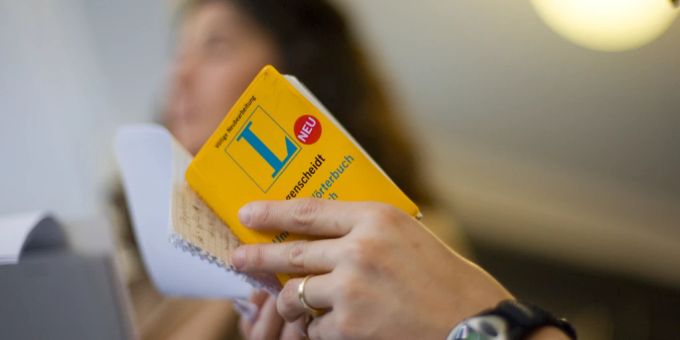 Im Kanton Solothurn sollen die Anforderungen an die mündlichen Deutschkenntnisse bei der Einbürgerung erhöht werden. (Symbolbild) Deutschkurs