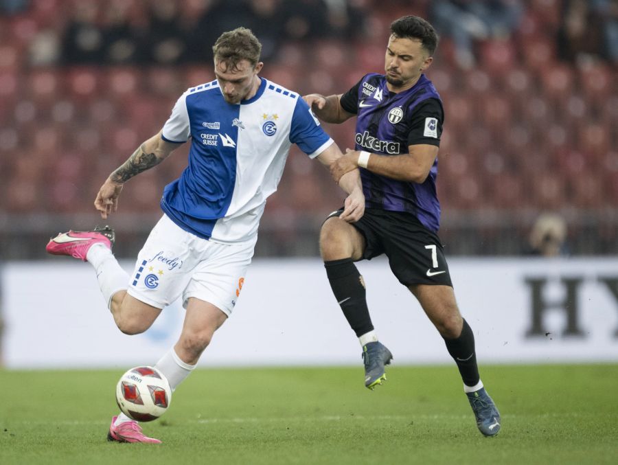 Das 284. Derby beginnt dann wie erwartet hart umkämpft.