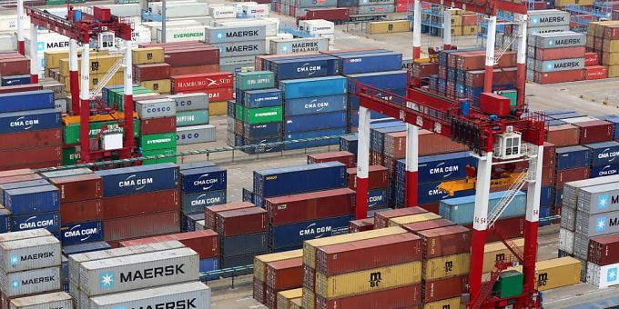 Nach offiziellen Angaben brachen Chinas Exporte in die USA um 21 Prozent und die Importe um 13,8 Prozent ein. (Symbolbild) Exporte