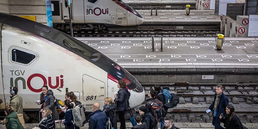 Vom Bahnstreik in Frankreich sind auch Fernverkehrzüge in die Schweiz betroffen. (Archivbild)