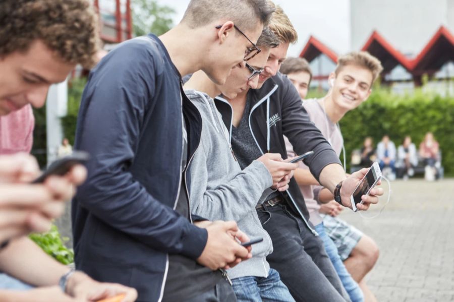 Aber: Es sei wichtig, ein ausgewogenes Bild zu zeichnen, ohne von Einzelfällen auf allgemeine Entwicklungen zu schliessen. Viele positive Beispiele junger Menschen werden laut Rieder oft übersehen. (Symbolbild)