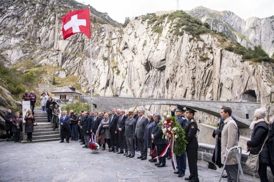 Bilder von der Gedenkzeremonie beim Suworow-Denkmal vom 24. September 2020.