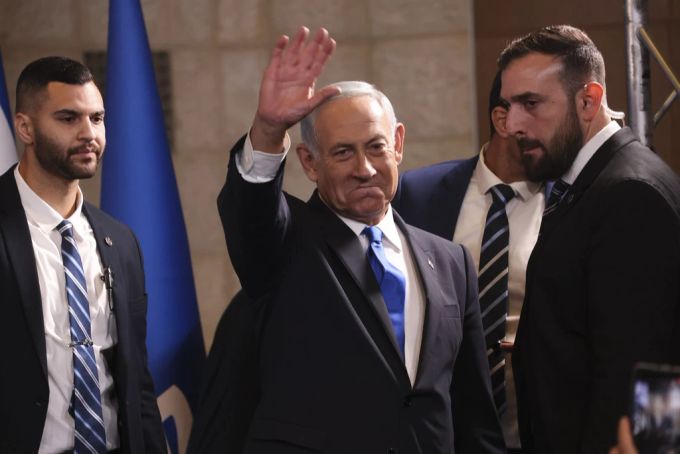 Er geht aus den Parlamentswahlen in Israel als klarer Sieger hervor: Benjamin Netanjahu von der konservativen Likud-Partei. Israel Benjamin Netanyahu