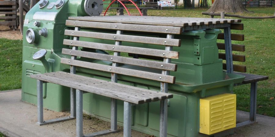Die Drehbank befindet sich am Angerspielplatz in Mügeln.