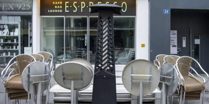In Basel können Restaurants und Cafés ihre Boulevardbereiche vorübergehend ausdehnen. basel