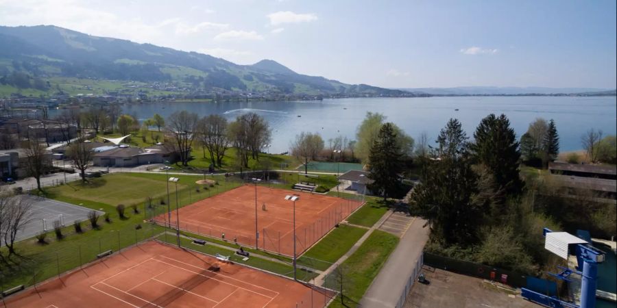 Tennisplatz in Lachen.