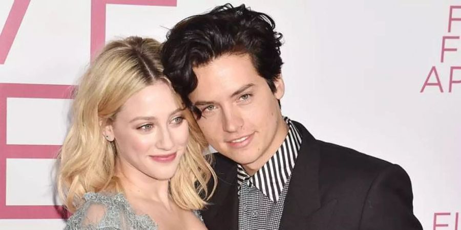 Lili Reinhart und Cole Sprouse