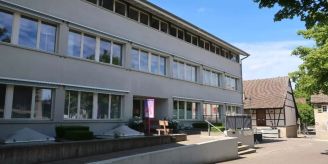 Gemeinde - Bottmingen führt Umfrage zur Container-Reinigungsaktion durch