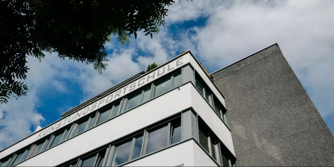 Die Kunst- und Sportschule in Uster. Die Kunst- und Sportschule in Uster.