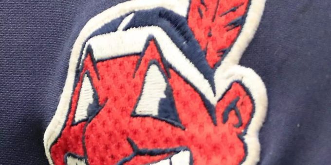 Die Cleveland Indians werden sich mit ihrem Clubnamen auseinandersetzen. Foto: Tannen Maury/EPA/dpa Die Cleveland Indians werden sich mit ihrem Clubnamen auseinandersetzen. Foto: Tannen Maury/EPA/dpa