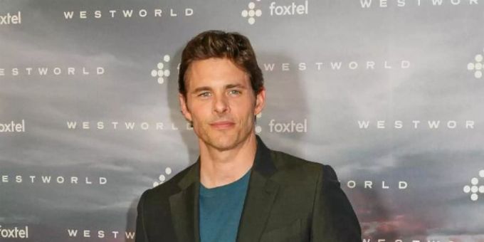 Der Schauspieler James Marsden erhielt durch Julia Roberts eine Rolle in «Hairspray». julia roberts