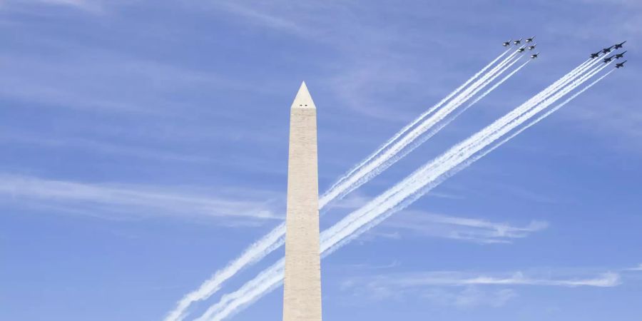 US Navy Blue Angels and US Air Force Thunderbirds flyover in Washington, DC