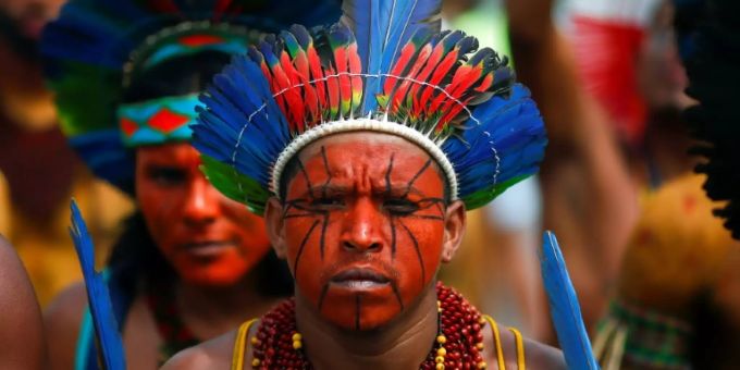 Rio de Janeiro - Stars fordern von Bolsonaro Schutz von Brasiliens Ureinwohnern vor Coronavirus Rio de Janeiro - Stars fordern von Bolsonaro Schutz von Brasiliens Ureinwohnern vor Coronavirus