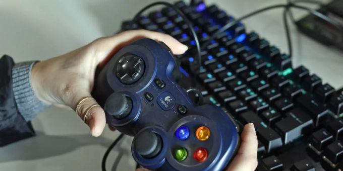 Auch das Home-Entertainment mit Video-Spielkonsolen liegt stark im Trend. (Archivbild) Auch das Home-Entertainment mit Video-Spielkonsolen liegt stark im Trend. (Archivbild)