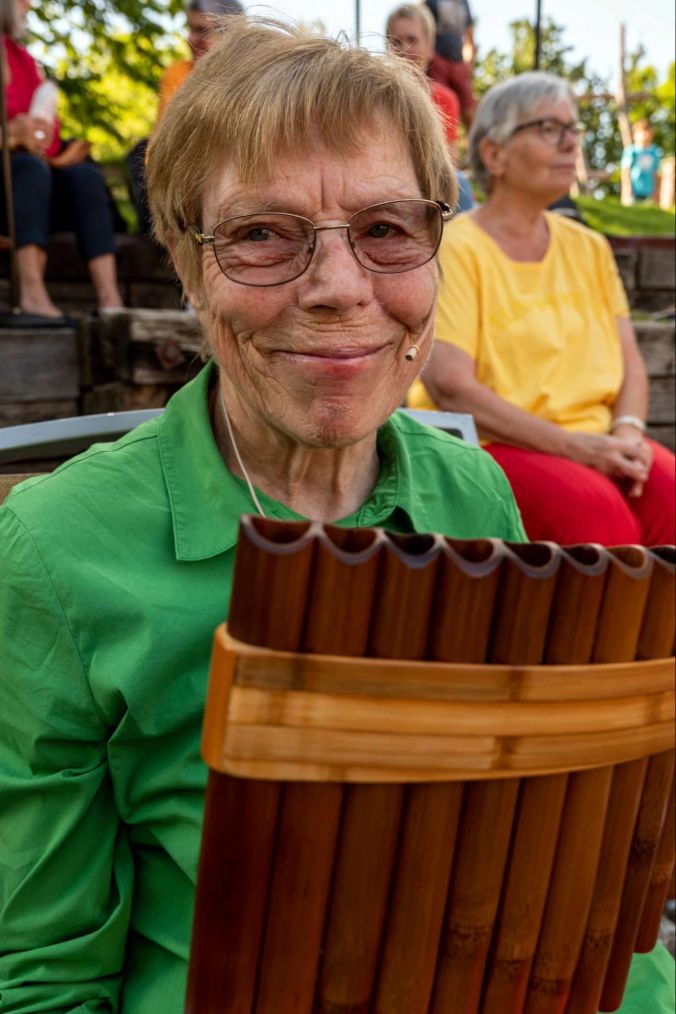 Rösli Richard spielt seit 10 Jahren Panflöte