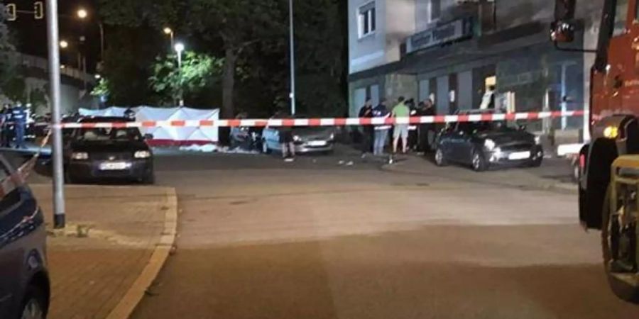Ein Betrunkener ist in Pirmasens in eine Menschengruppe gefahren. Foto: Polizei Pirmasens/dpa