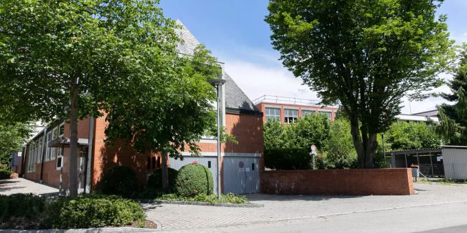 Geminde- und Schulhaus - Würenlos Geminde- und Schulhaus - Würenlos