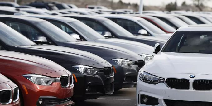 Bei Vielfahrern beliebt: Limousinen und Kombis von BMW. BMW