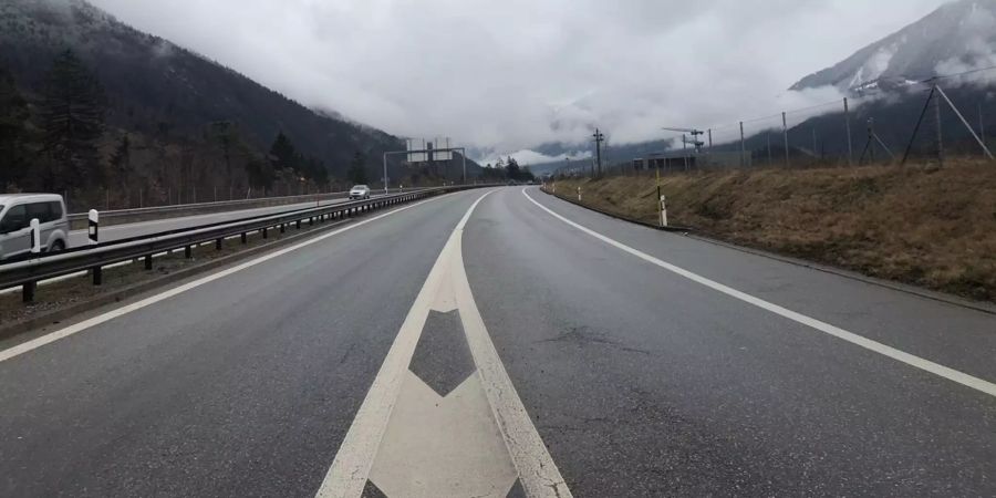 Hier fuhren die Autos auf die A13 ein
