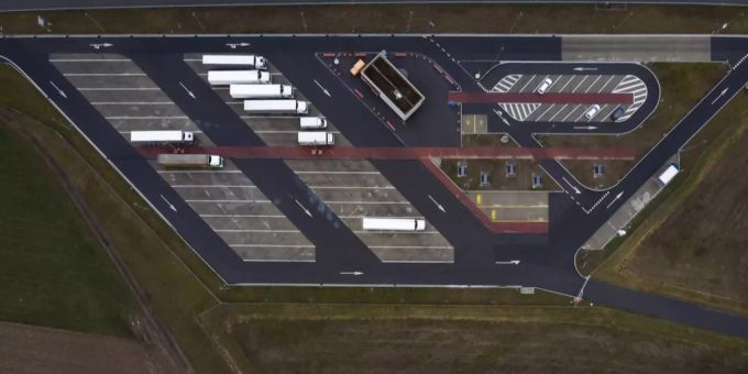 36 Stellplätze soll der Transitplatz in Wileroltigen BE bieten. Das gefällt der jungen SVP nicht. Junge SVP Wileroltigen Transitplatz