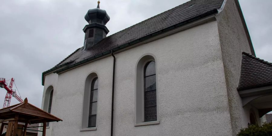 Kirchen Statue in Büttikon.