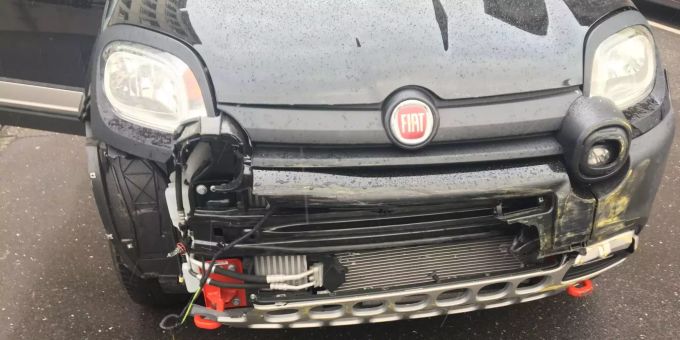 An beiden Fahrzeugen entstand Sachschaden. Verkehrsunfall