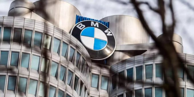 Bisher hat BMW für 2020 mit leicht steigenden Verkaufszahlen gerechnet. Foto: Lino Mirgeler/dpa Bisher hat BMW für 2020 mit leicht steigenden Verkaufszahlen gerechnet. Foto: Lino Mirgeler/dpa