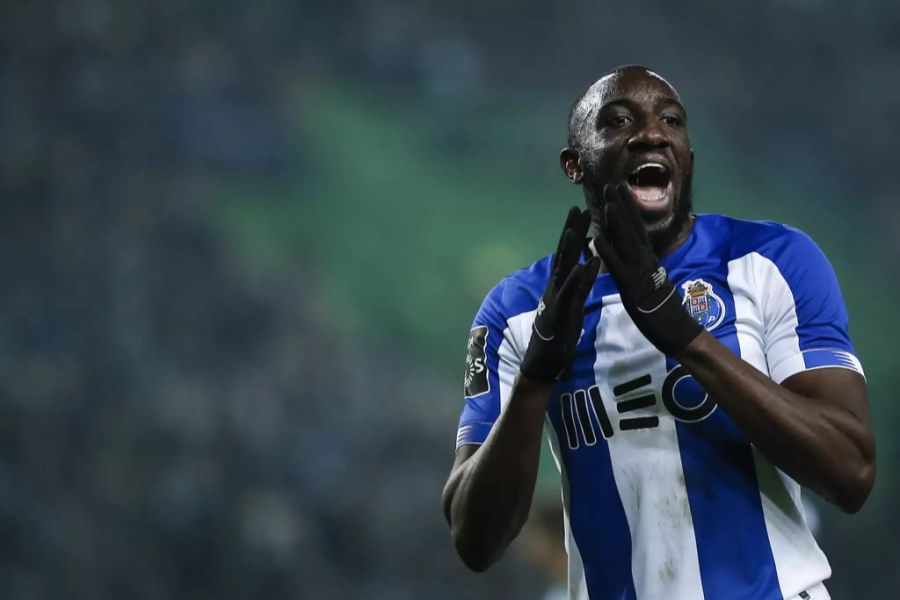 Moussa Marega reagiert auf eine vergebene Chance.