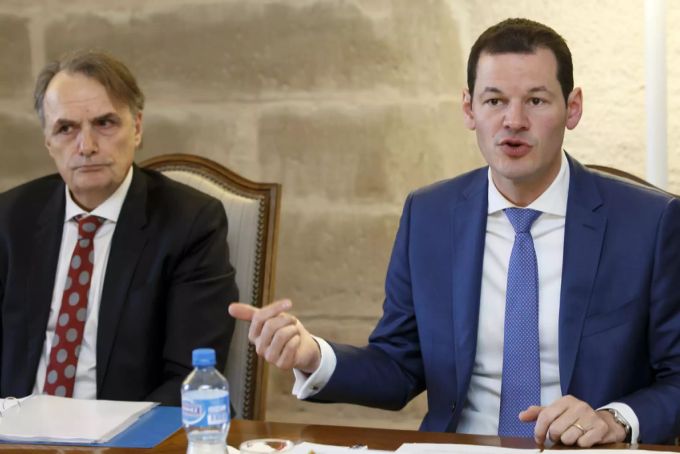 Die Operation Papyrus ging auf den inzwischen weitgehend entmachteten FDP-Staatsrat Pierre Maudet (r) zurück. Pierre Maudet