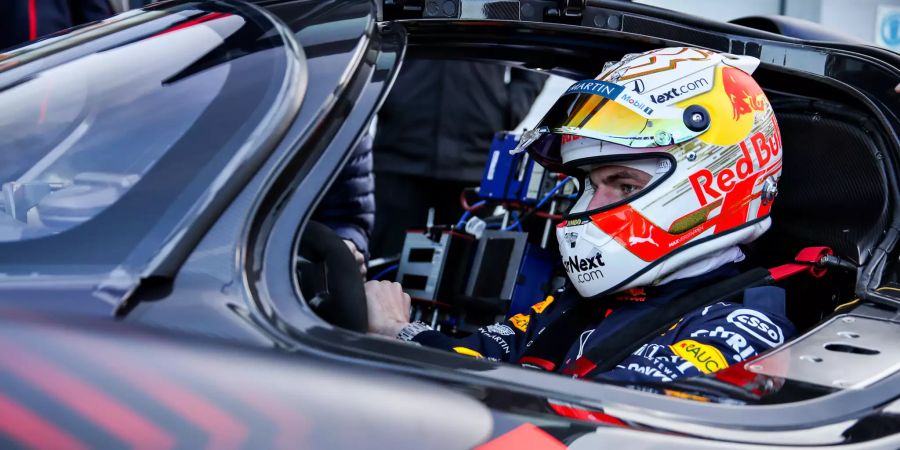 Max Verstappen im Cockpit der «Valkyrie».