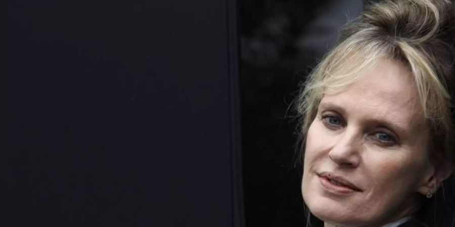 «Ich schreibe um mein Leben»: Siri Hustvedt wird 65. Foto: Alejandro Garcia/epa/dpa