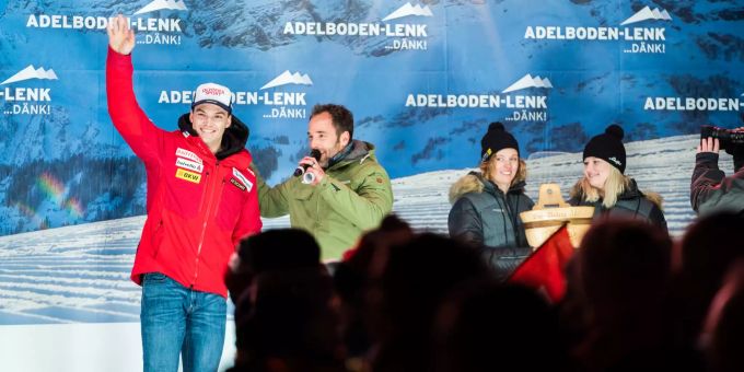 Loïc Meillard bei der Startnummern-Auslosung. Adelboden