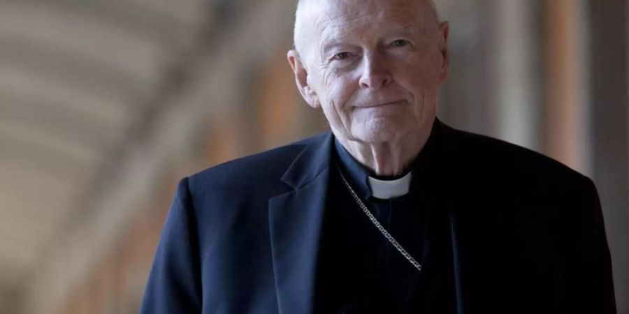 Der emeritierte Erzbischof von Washington, Theodore McCarrick, ist von Papst Franziskus aus dem Priesteramt entlassen worden. Foto: Andrew Medichini/AP