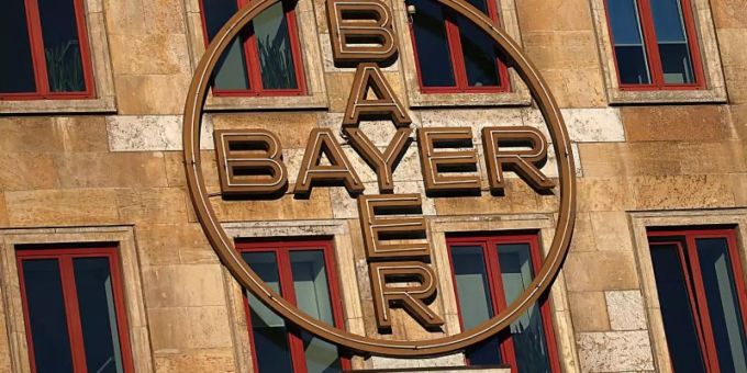 Bayer will eine externe Anwaltskanzlei damit beauftragen, das von Monsanto verantwortete Projekt zu untersuchen. Foto: Oliver Berg Bayer will eine externe Anwaltskanzlei damit beauftragen, das von Monsanto verantwortete Projekt zu untersuchen. Foto: Oliver Berg