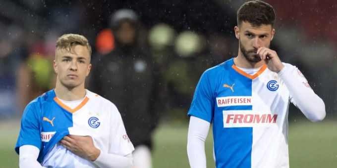 Petar Pusic (links) und Marco Djuricin nach dem 1:1 von GC gegen Neuchâtel Xamax. GC Pusic Djuricin