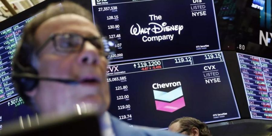 Das Logo der Walt Disney Company auf einem Bildschirm der New Yorker Börse. Mit seinem Marvel-Epos «Avengers» knackt der Konzern derzeit Rekorde. Foto: Richard Drew/AP