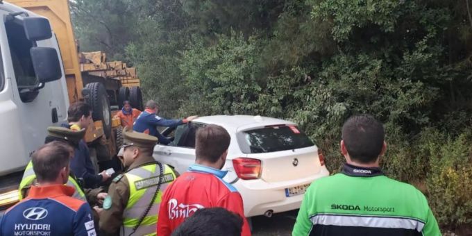 Kollision mit LKW - Glück im Unglück für Sébastien Loeb