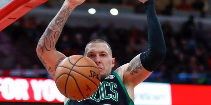Musste mit den Boston Celtics eine Niederlage hinnehmen: Daniel Theis. Foto: Kamil Krzaczynski/FR136454 AP Musste mit den Boston Celtics eine Niederlage hinnehmen: Daniel Theis. Foto: Kamil Krzaczynski/FR136454 AP