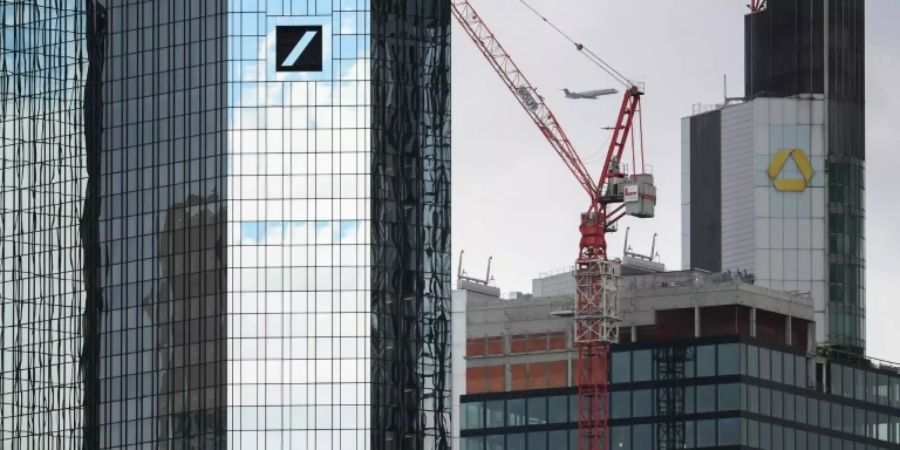 Zentralen von Deutscher Bank und Commerzbank in Frankfurt